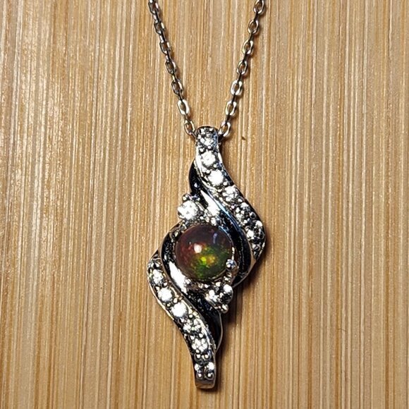 NIB VTG 925 5mm Real / Natural Ethiopian Fire Opal Pendant Necklace 16" - Picture 1 of 14